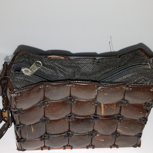 Coconut Shell Purse - Picture 5 of 8